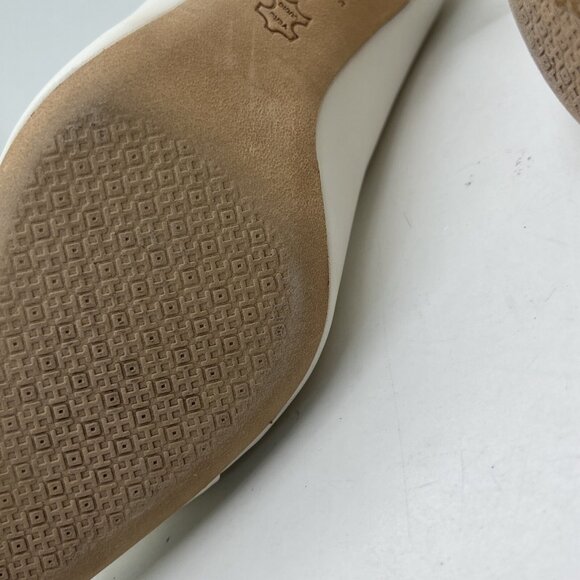 Tory Burch PENELOPE CAP TOE Pumps Leather Patent Ivory Heels - Picture 11 of 12